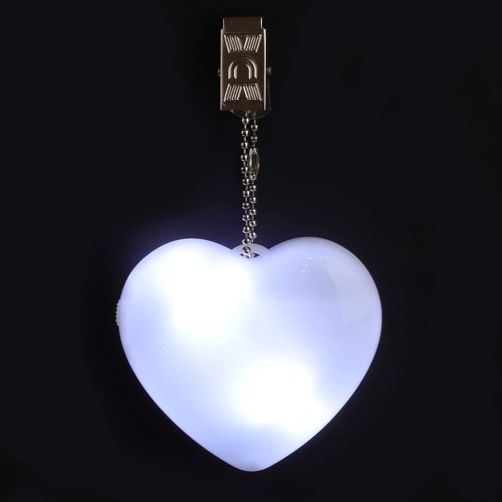 ✨ LUZ CORAZÓN PARA BOLSOS - ILUMINA TU ESTILO Y TU DÍA ✨