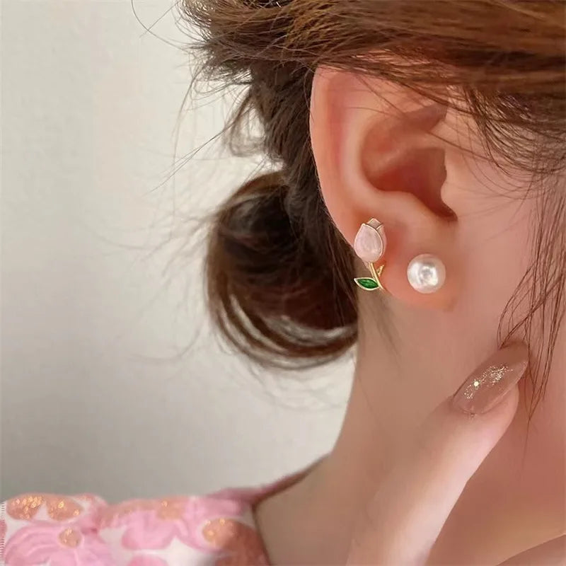Brilla y resalta: Aretes Tulipán Rosa 🌷+ Caja de regalo
