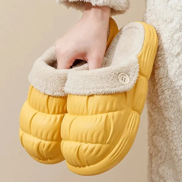 PANTUFLAS IMPERMEABLES CON INTERIOR EXTRAÍBLE Y LAVABLE