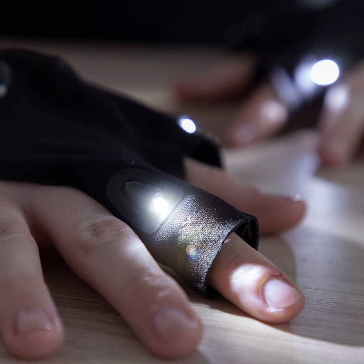 Guantes Lumix® Luz donde la necesitas, manos libres siempre.