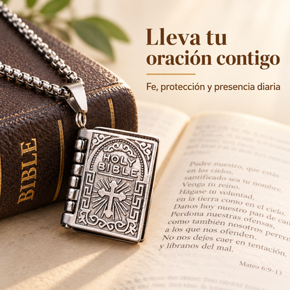 Collar Dije Biblia Abatible Padre Nuestro + Caja de Regalo🕊️✨
